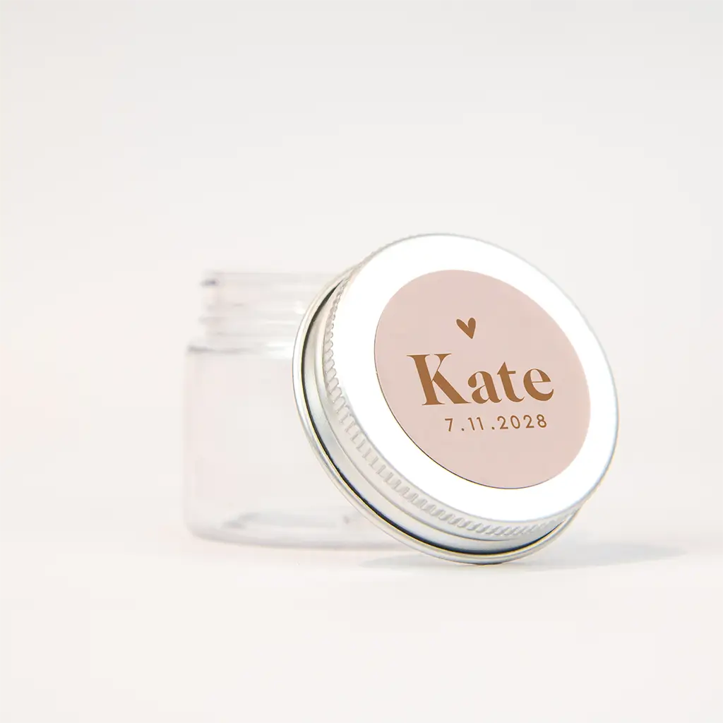 Minimalistisch roze naamsticker met datum en hartje - per vel