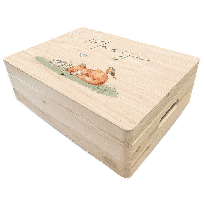 Houten herinneringsdoos met bosdieren slapend vosje en egeltje