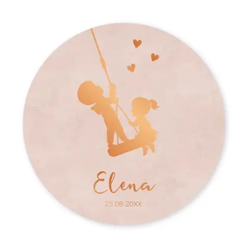 Rond roségoudfolie geboortekaartje met silhouetjes voor een zusje