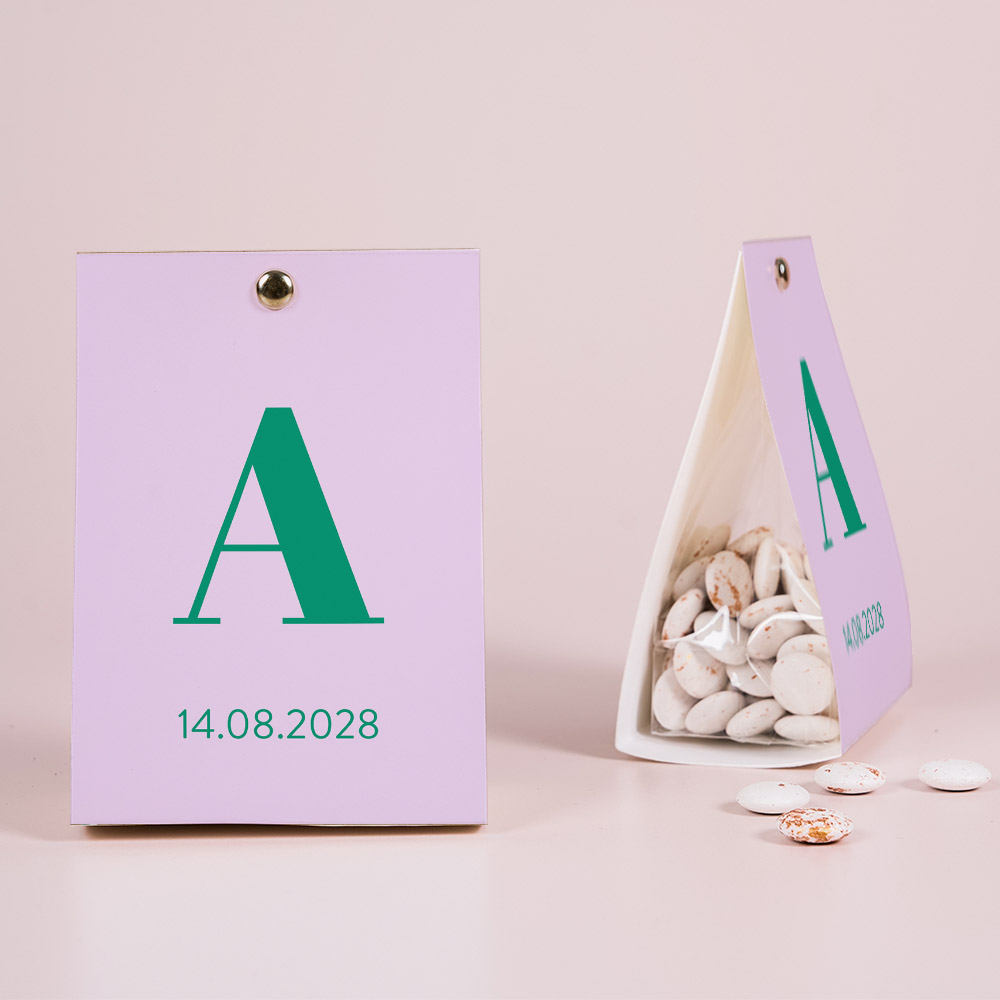 Doopsuiker snoepzakje paars colorblocking met initiaal