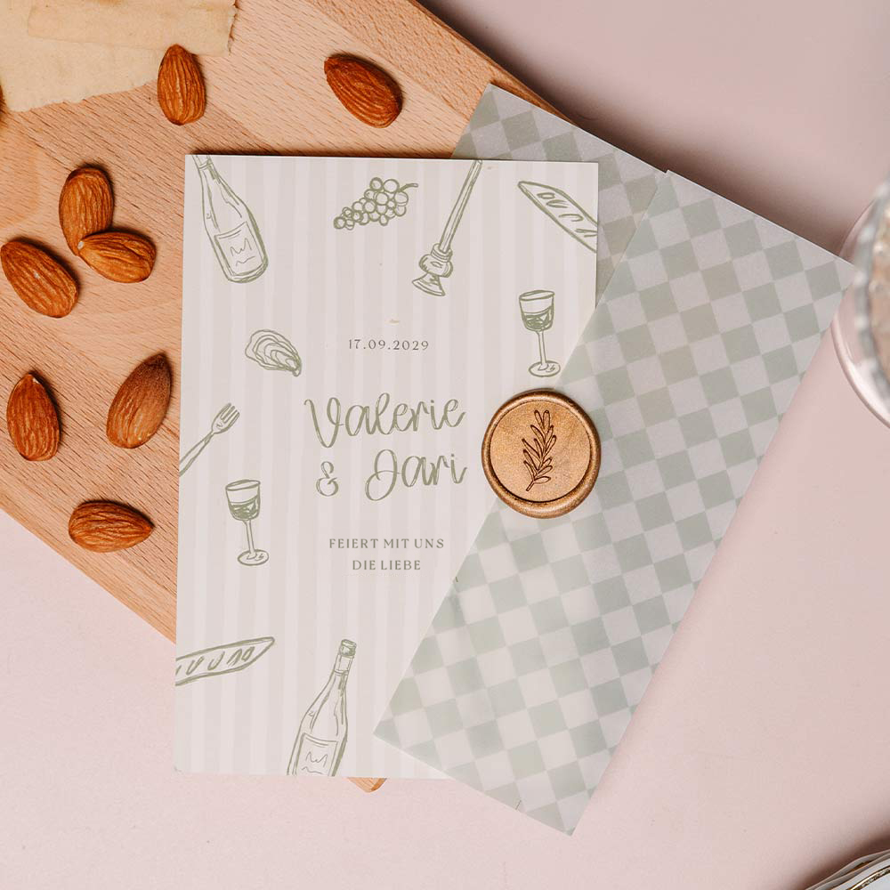 Hochzeitseinladung mit Streifen, handgezeichneten Gläsern und Essen