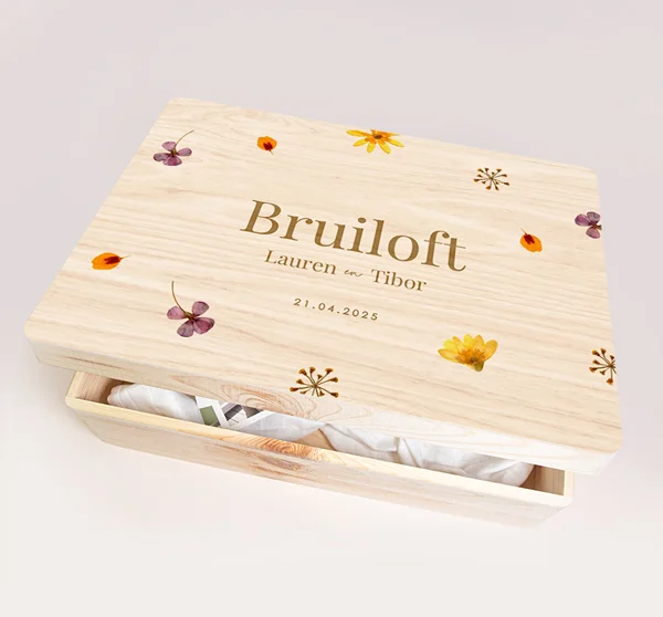 Wedding memory box met kleurrijke bloemen