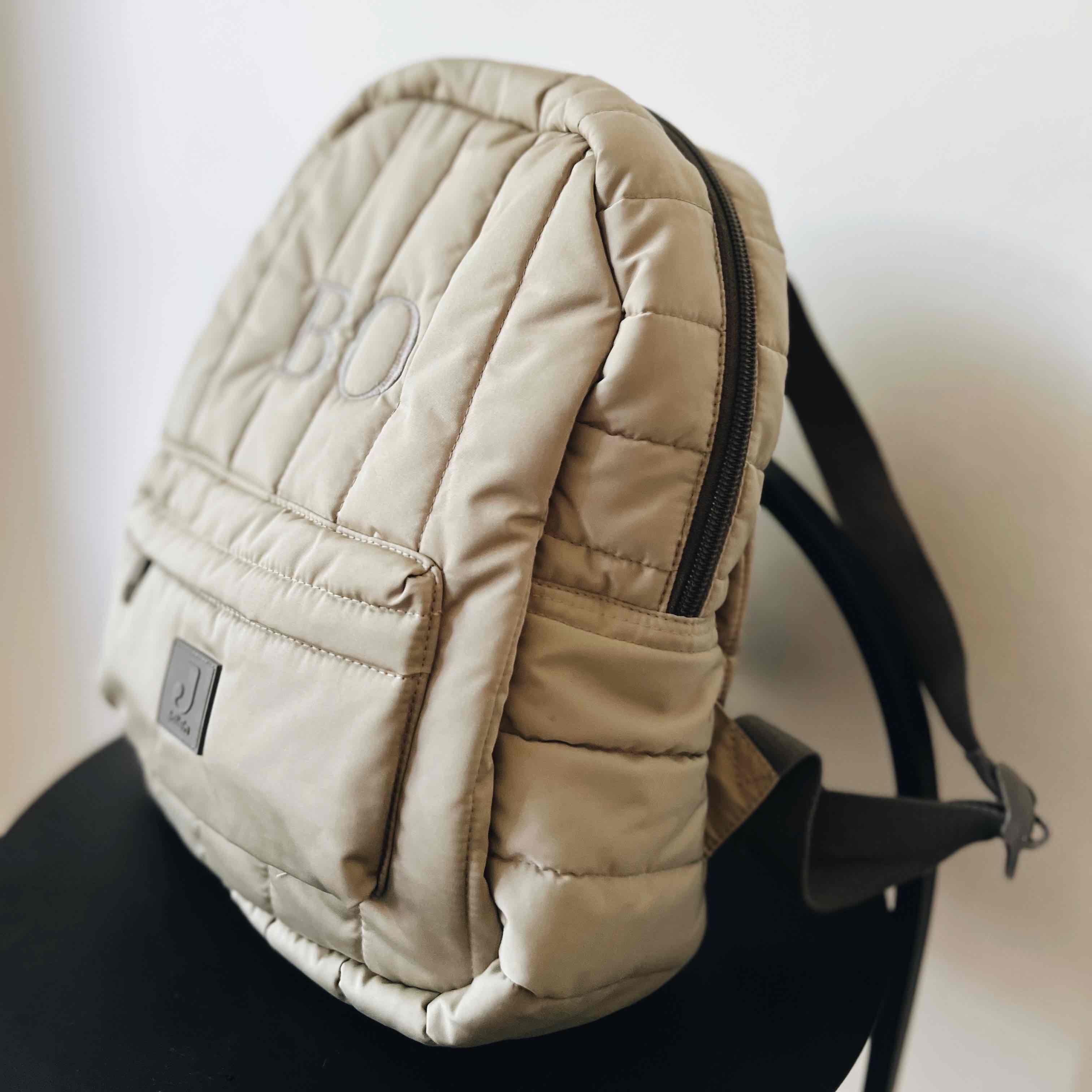 Rugtasje met geborduurde naam puffy Jollein