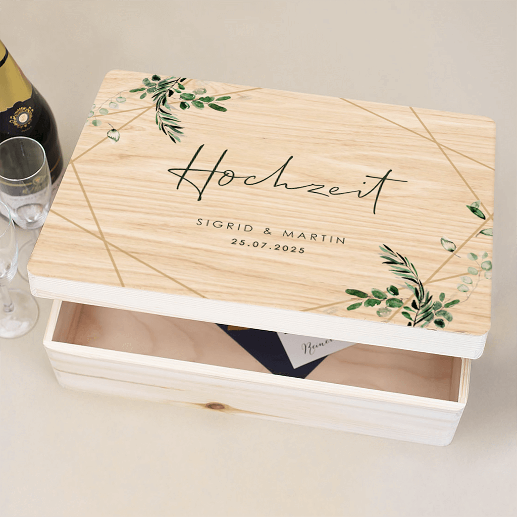 Erinnerungskiste mit schicken Eukalyptuszweigen