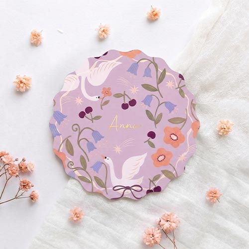 Geboortekaartje meisje lila zwanen bloemen unieke vorm