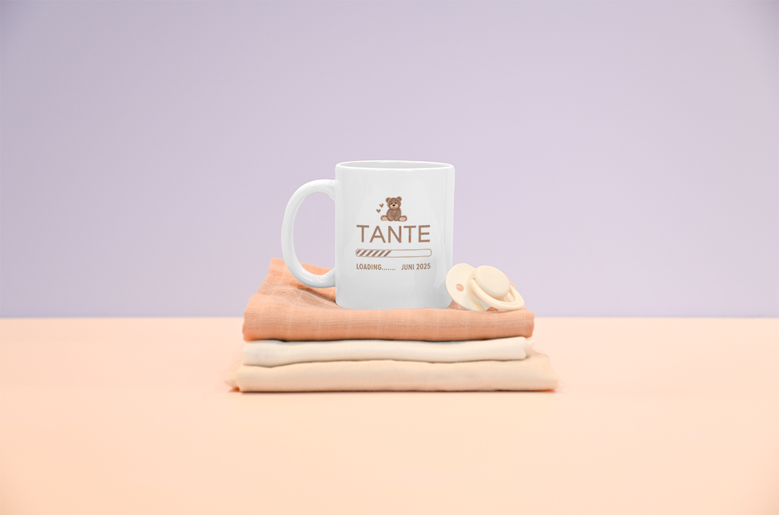 Schattige mok voor zwangerschapsaankondiging met beertje