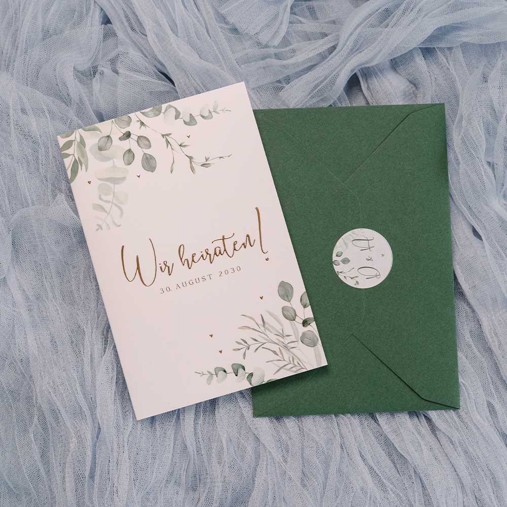 Schöne Hochzeitseinladung mit Eukalyptus