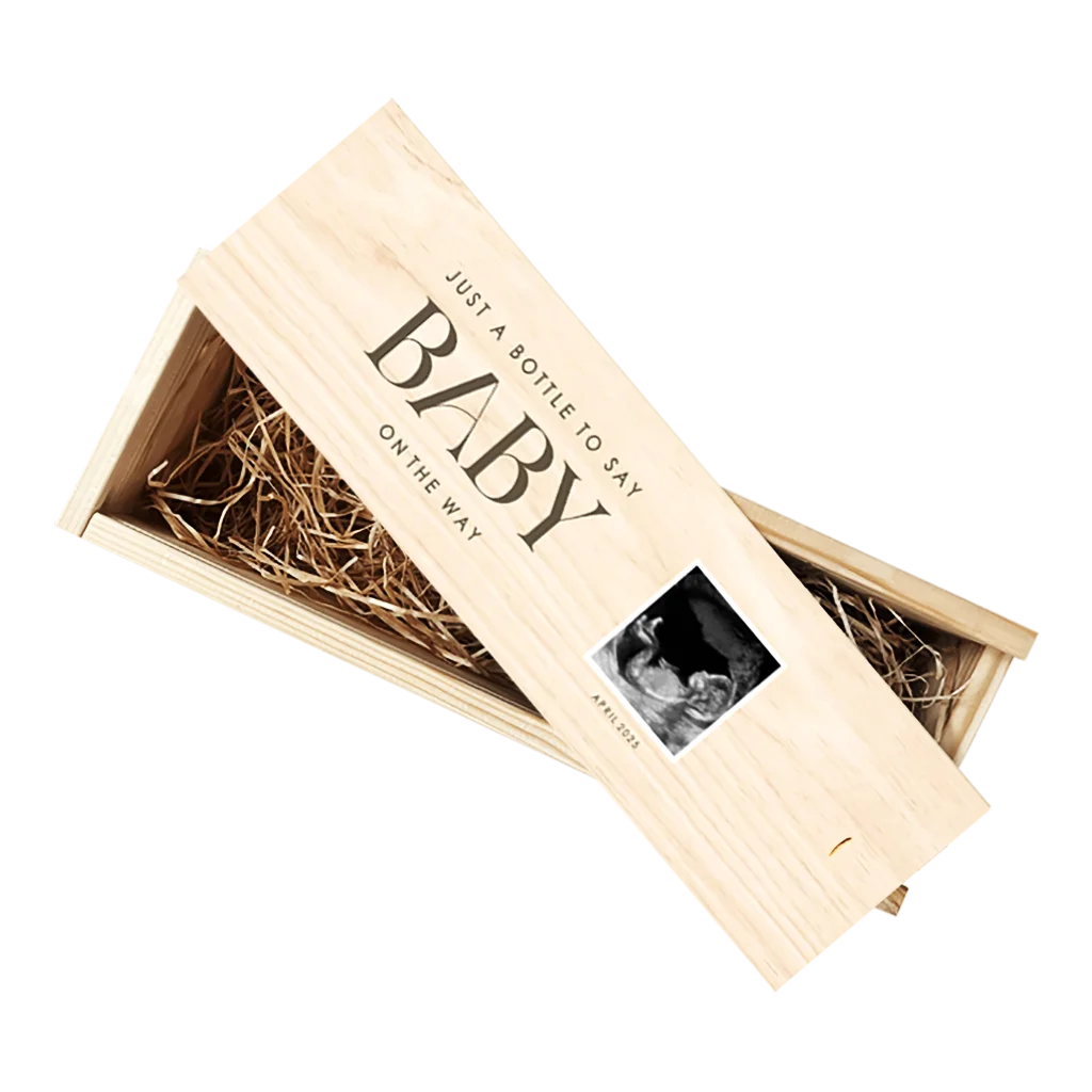 Wijndoos zwangerschapsaankondiging met foto