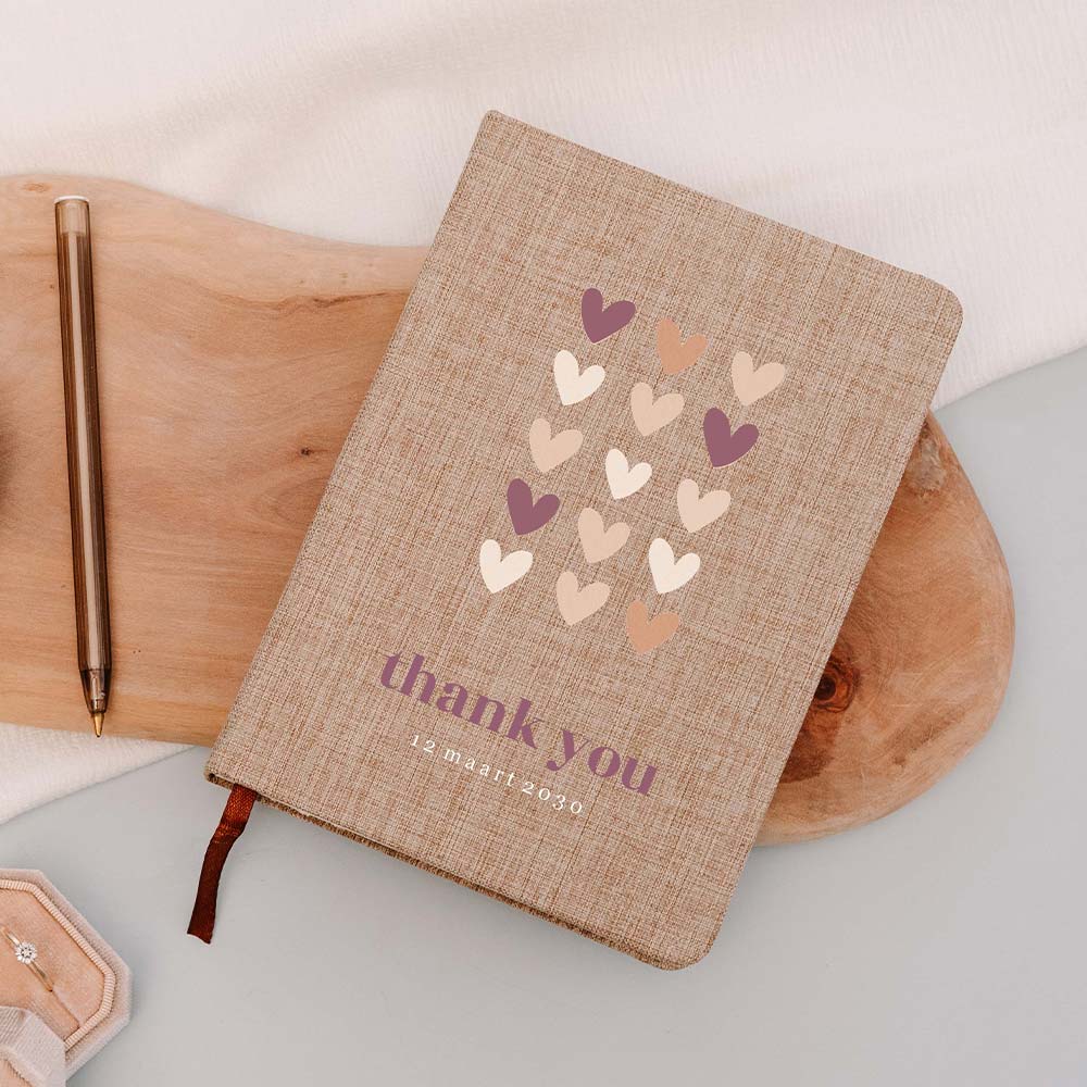 Linnen notitieboekje met hartjespatroon