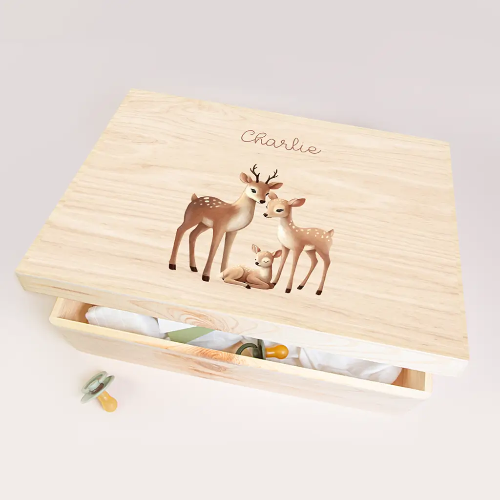 Memorybox in beigetinten met hertengezin 