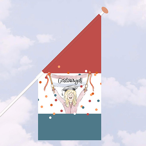Vrolijke gevelvlag voor de geslaagde jonge dame
