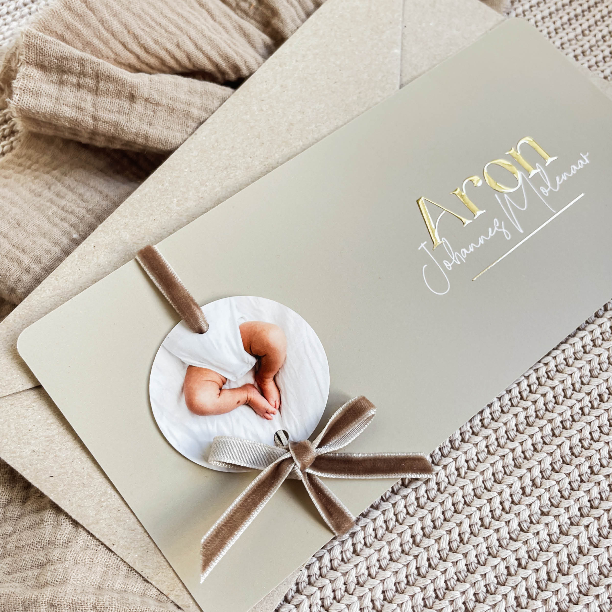 Lieve geboortekaartset taupe voor een jongetje