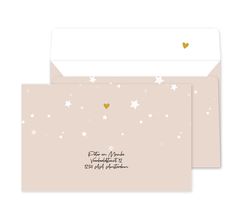 Lichtroze envelop op maat met hartje en witte sterren