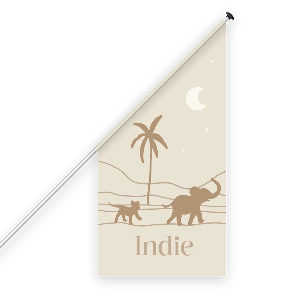 Geboortevlag met landschap en diertjes in neutrale kleuren