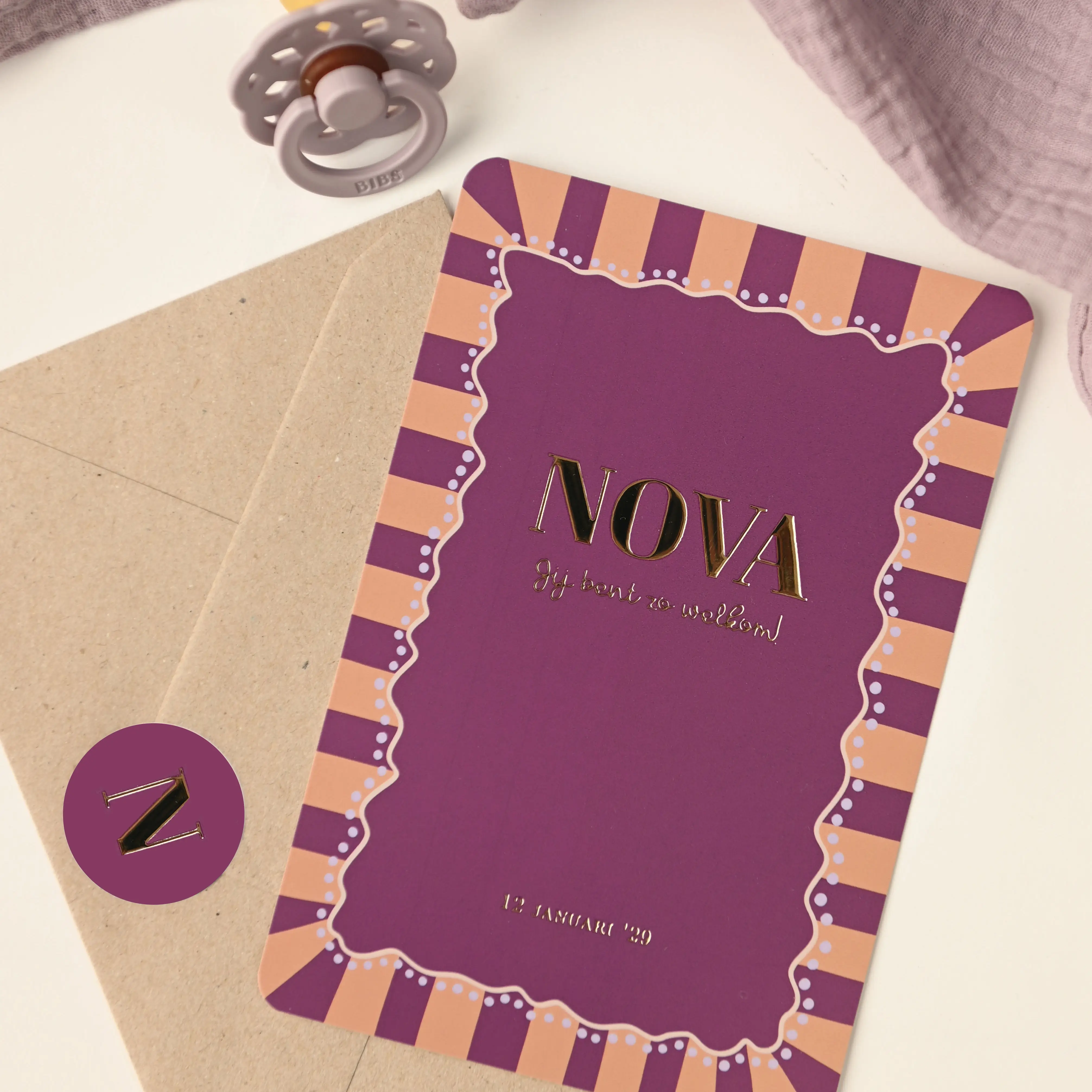 Goudfolie geboortekaartje meisje met vrolijke kleuren paars oranje