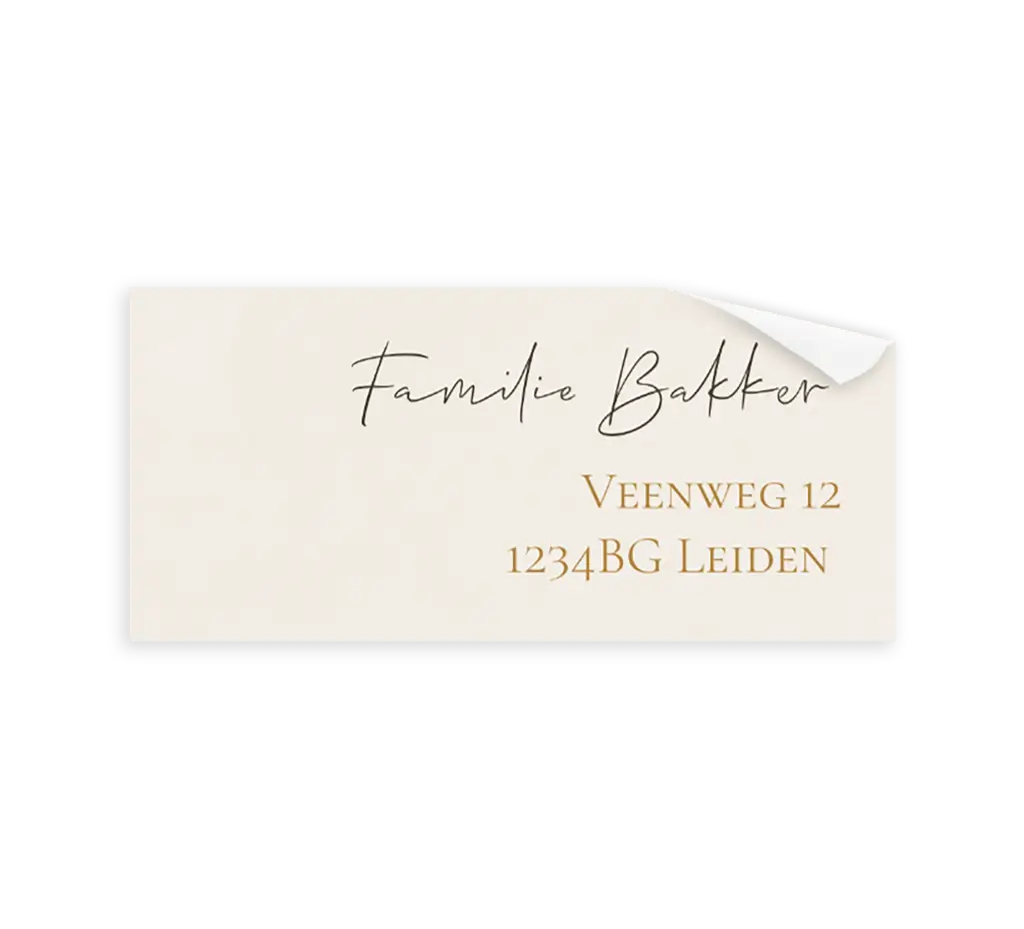 Beige adressticker met sierletters