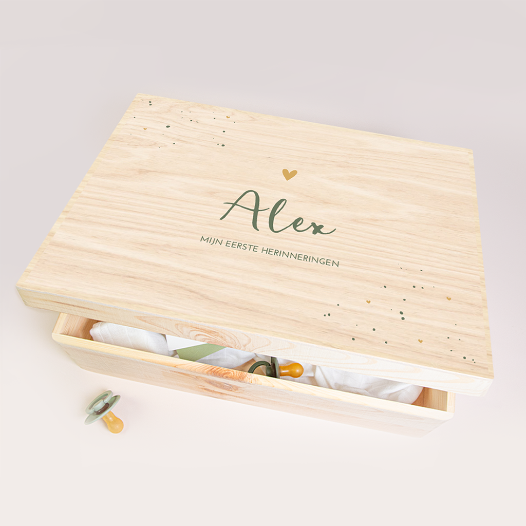 Stoere memorybox met groene tekst en spetters