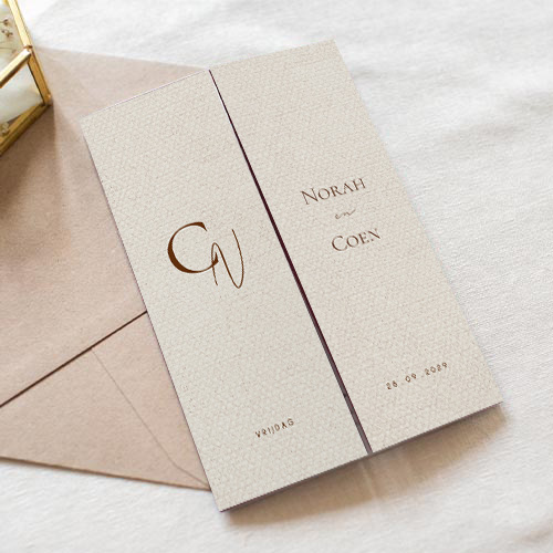 Luikvouw trouwkaart linnen look initialen