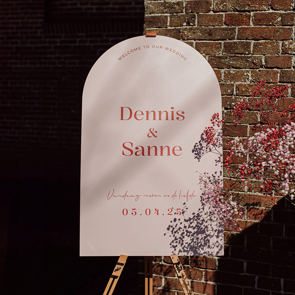 Welkomstbord bruiloft boogvorm roze rood