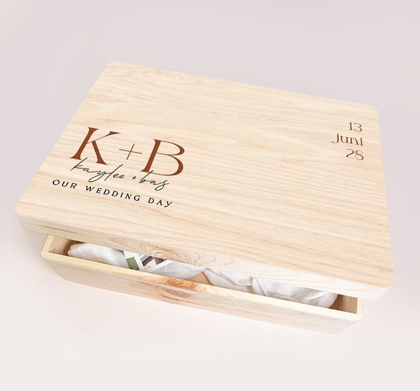 Herinneringsdoos huwelijk met initialen en trouwdatum