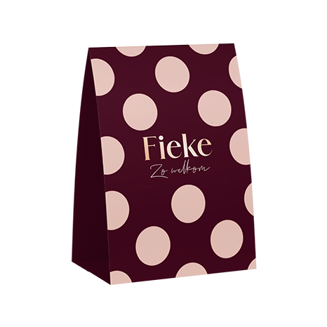 Hip geboortekaartje in tentvorm met stippen in bruin en roze