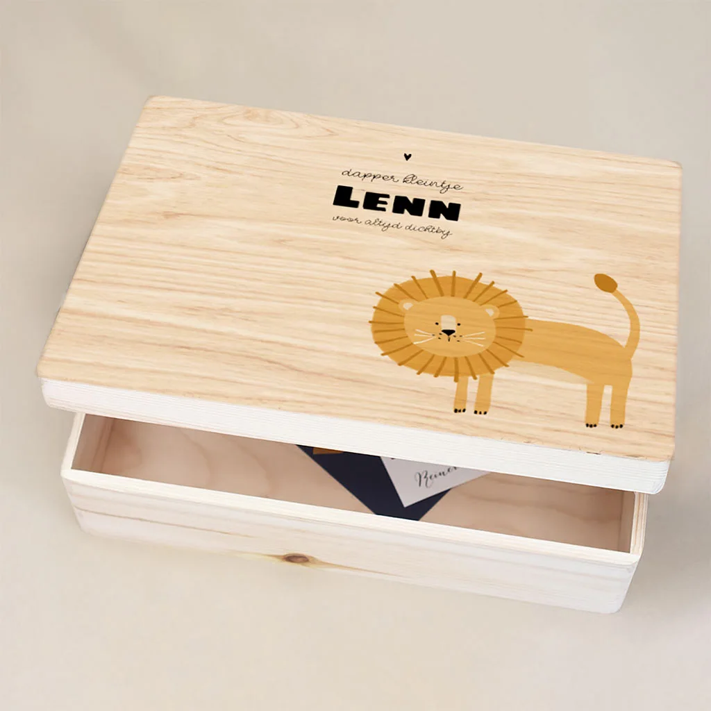 Houten memorybox met leeuwtje herinneringen overlijden zoon