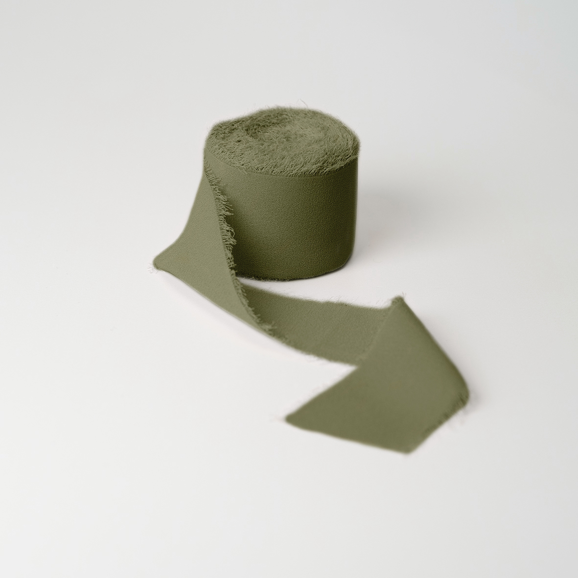 Redirect - Saliegroen chiffon zijden lint