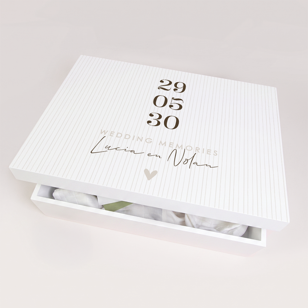 Memorybox huwelijk met streepjespatroon en datum