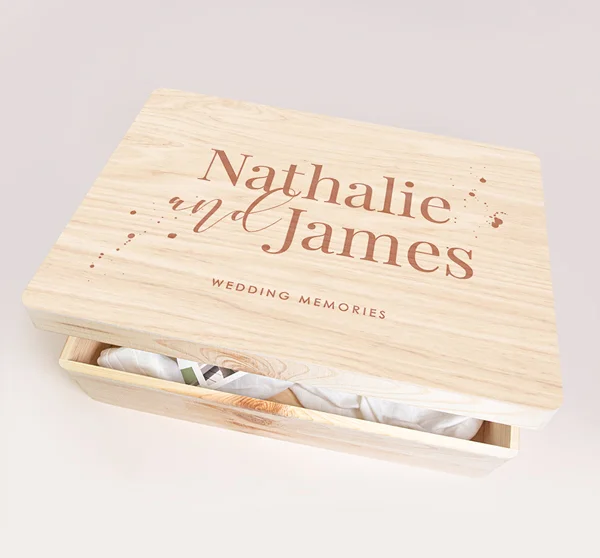 Wedding memory box met sierlijke letters