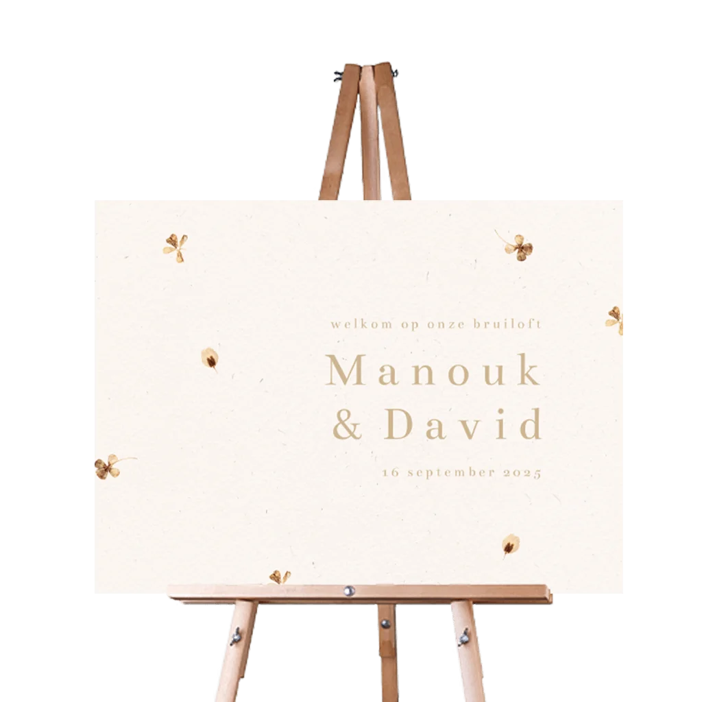 Stijlvol bruiloftsbord met geperste bloemen