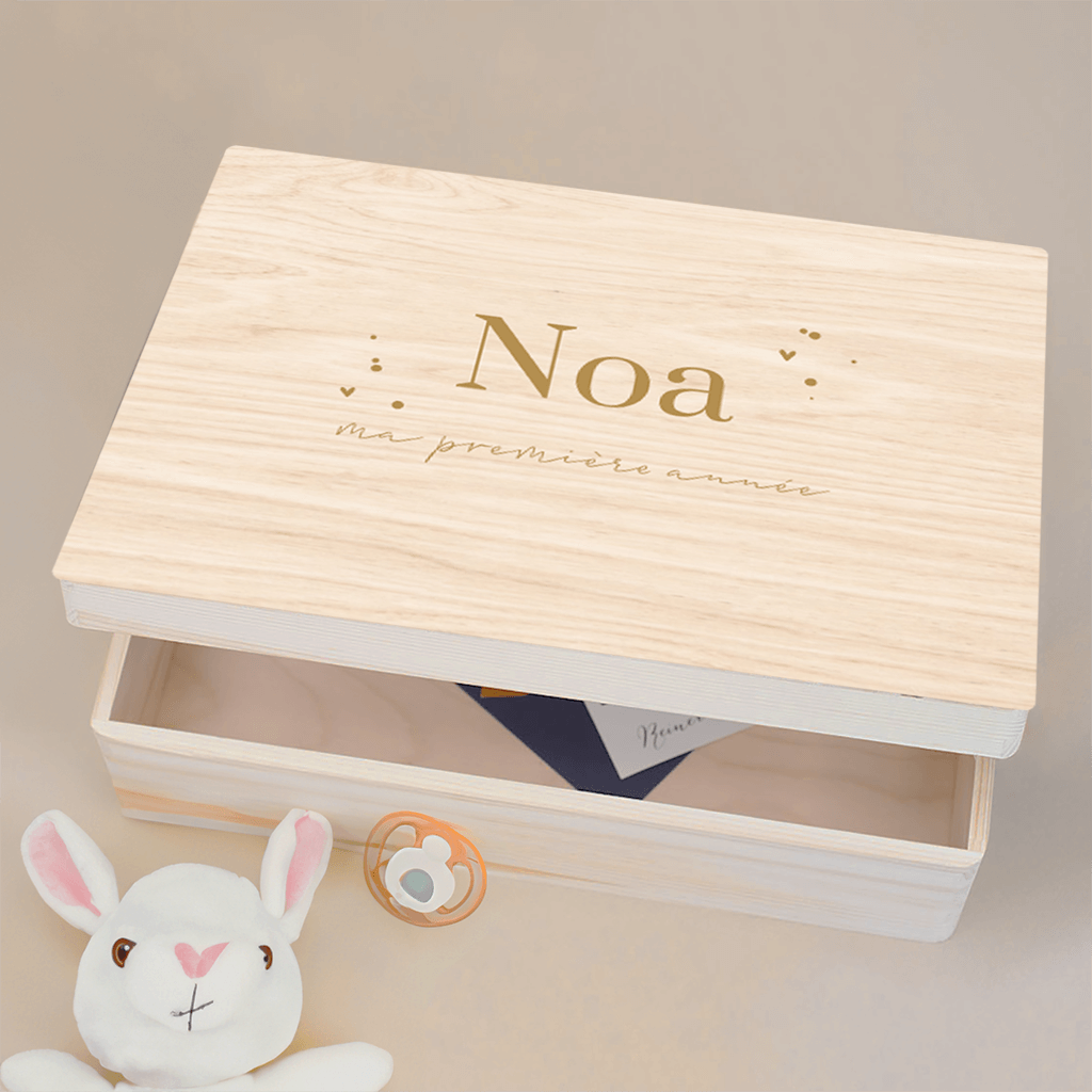 Boîte à souvenirs minimaliste avec petits cœurs