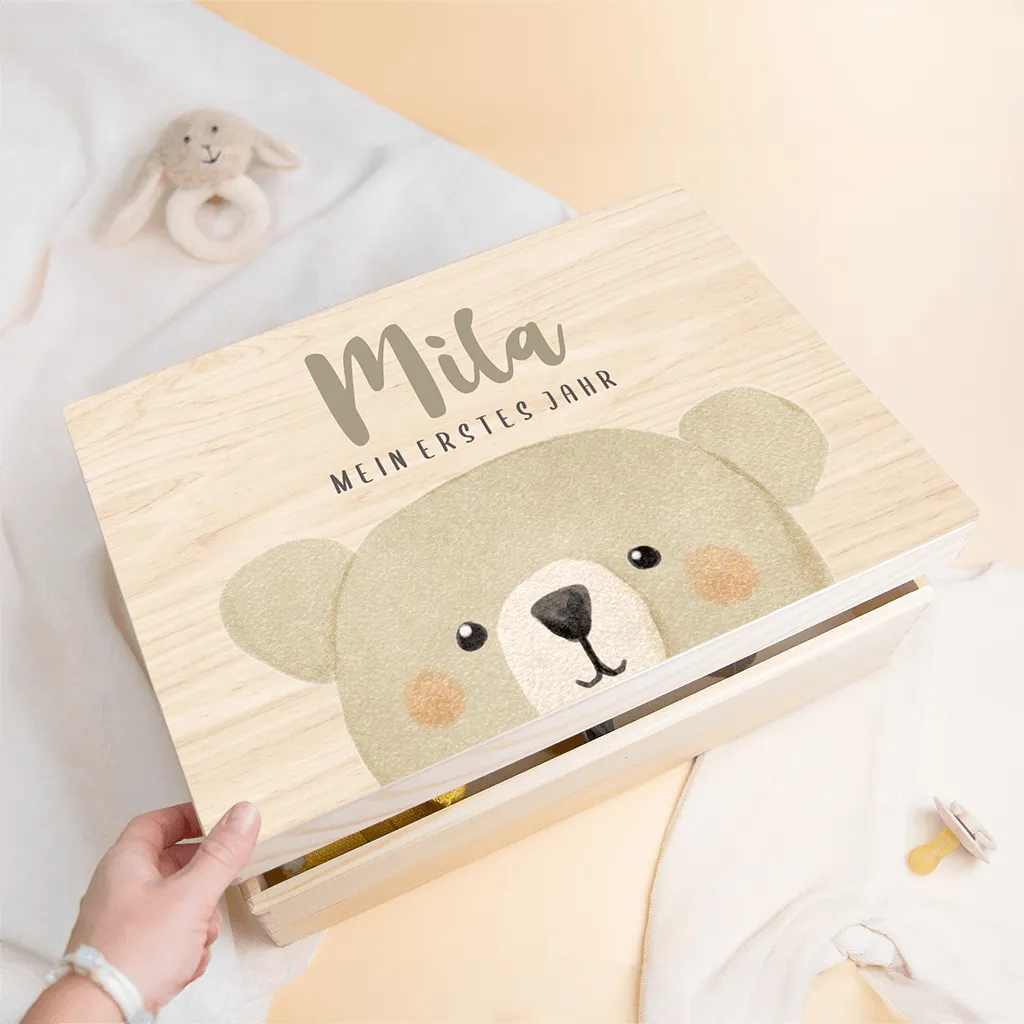 Erinnerungskiste aus Holz mit süßem Teddy Motiv und Namen des Kindes