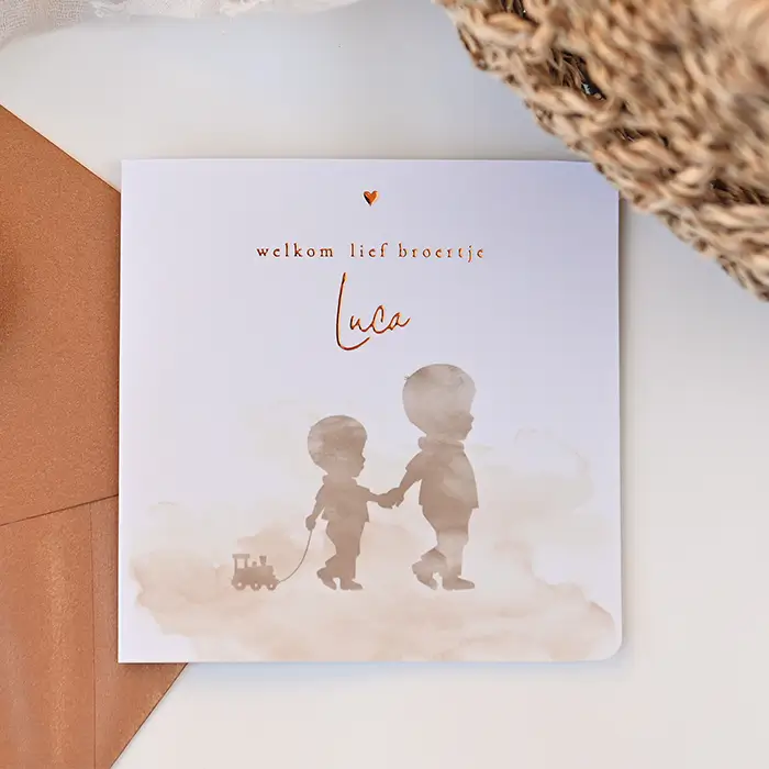 Schattig geboortekaartje met silhouet broertjes in aquarel