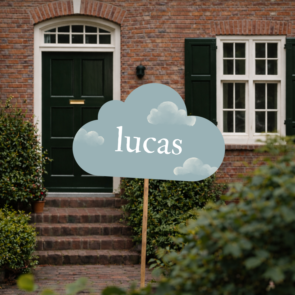 Blauw tuinbord in wolkvorm – Dromerig geboortebord tuin