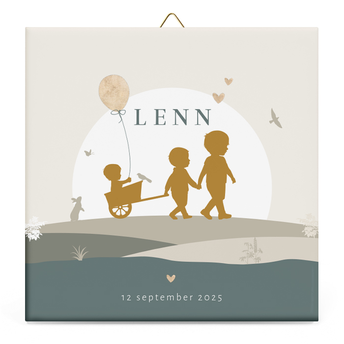 Hip silhouet geboortetegeltje met drie broertjes