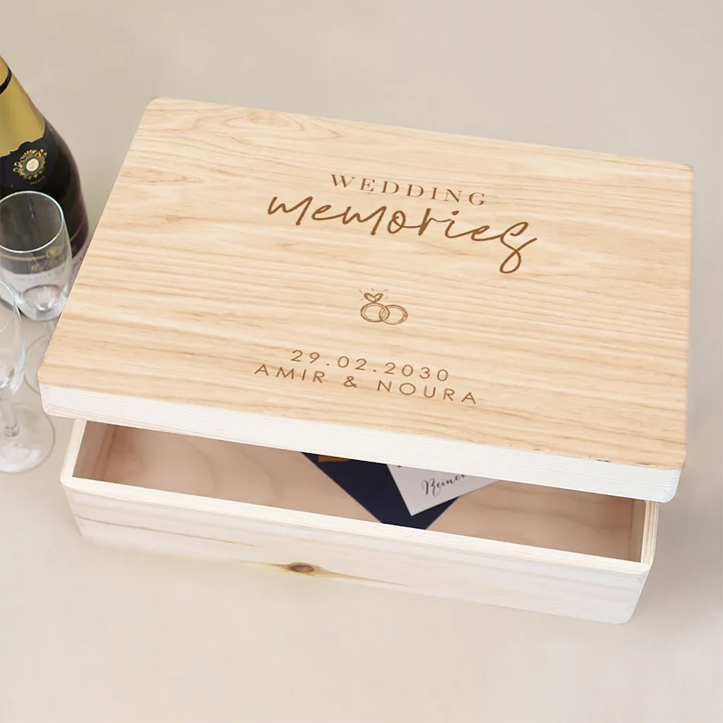 Hölzerne Erinnerungskiste Hochzeit mit Ring Motiv