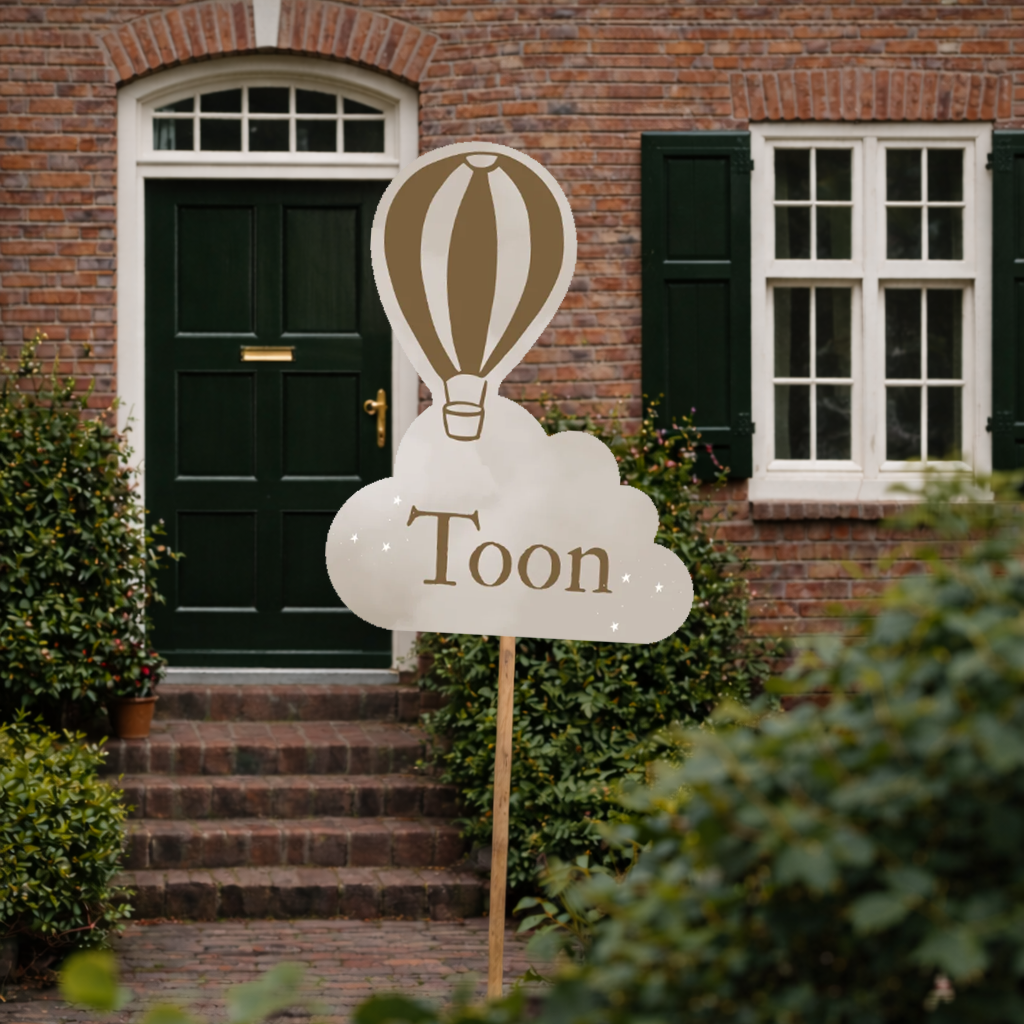 Tuinbord met luchtballon – Dromerig geboortebord voor in de tuin