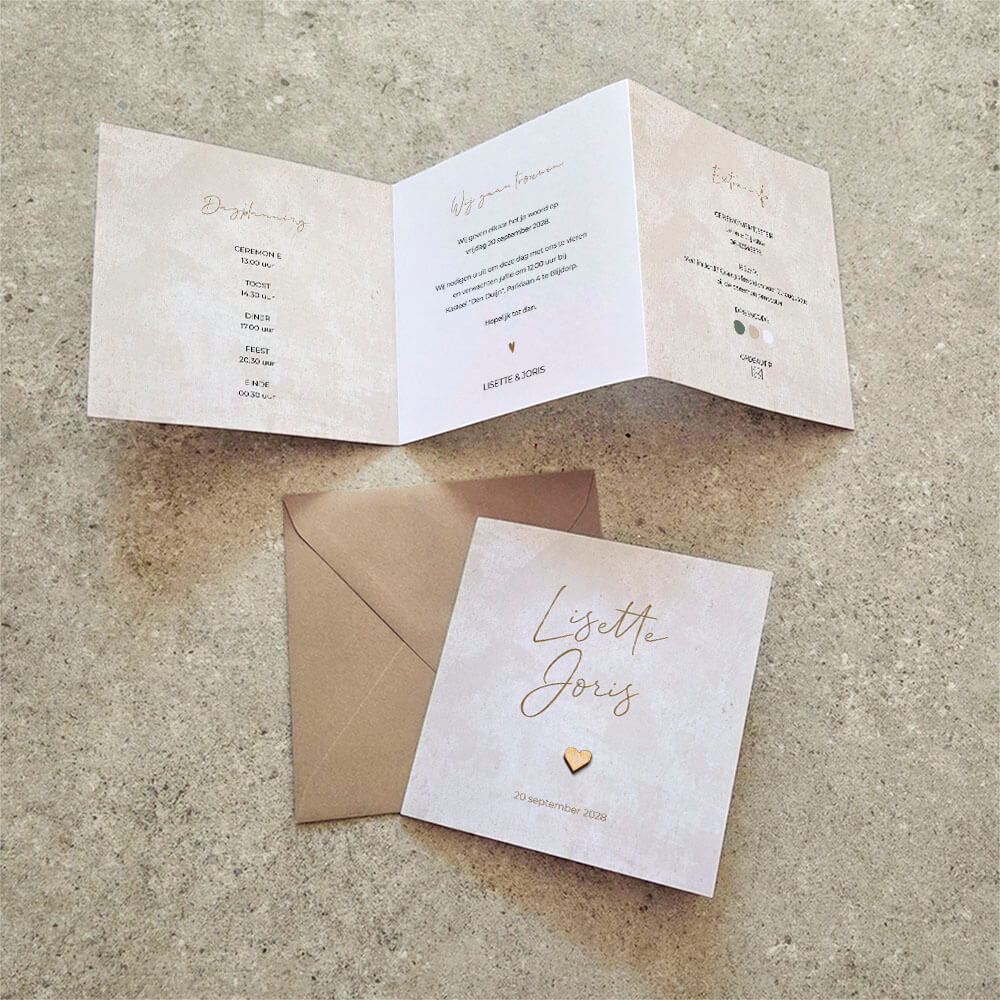 Zigzag trouwkaart met écht houten hartje en foto