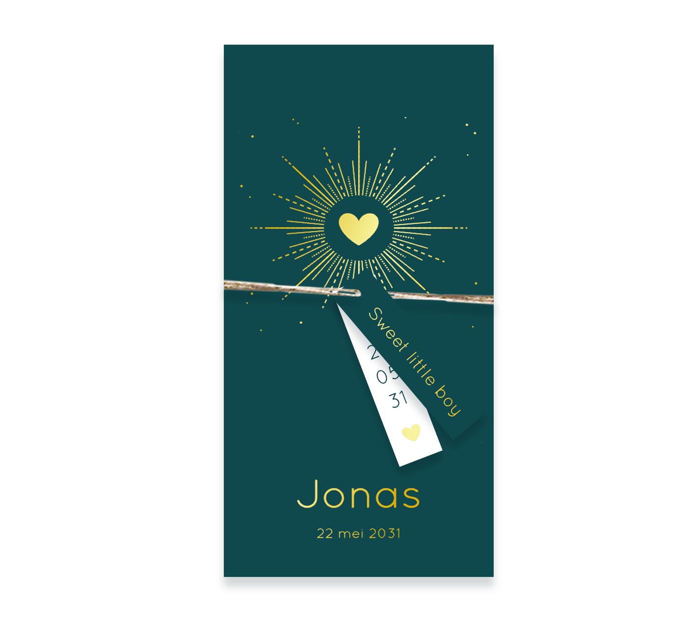 Groen label geboortekaartje jongen met zon in goudfolie