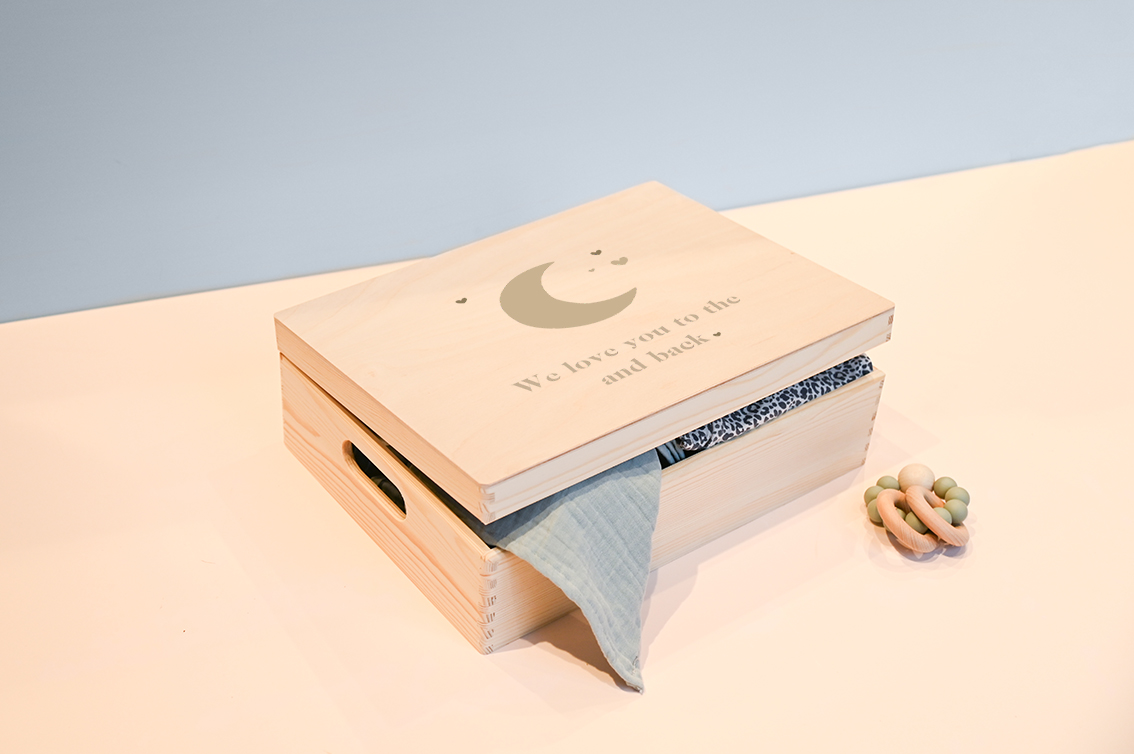 Memorybox met maan en tekst