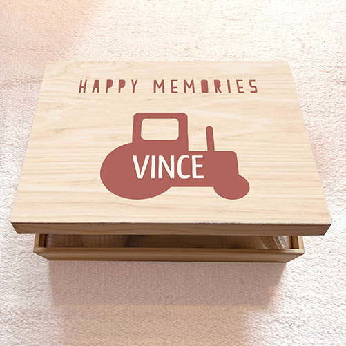 Houten memorybox met tractor silhouet