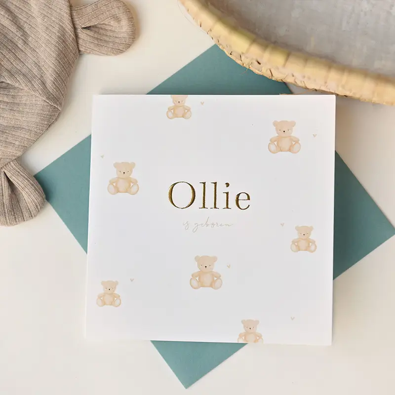 Lief unisex geboortekaartje met goudfolie en teddyberen