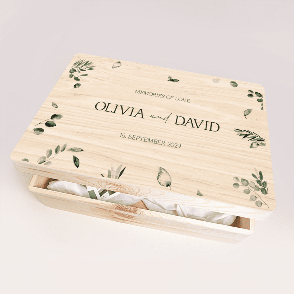 Erinnerungsbox Hochzeit mit Eukalyptuszweigen und Blättern