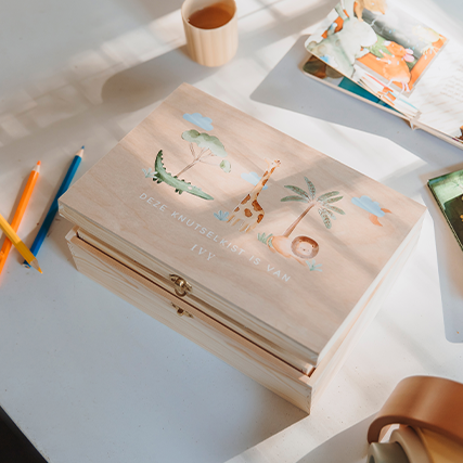 Avontuurlijke knutseldoos met jungledieren en naam