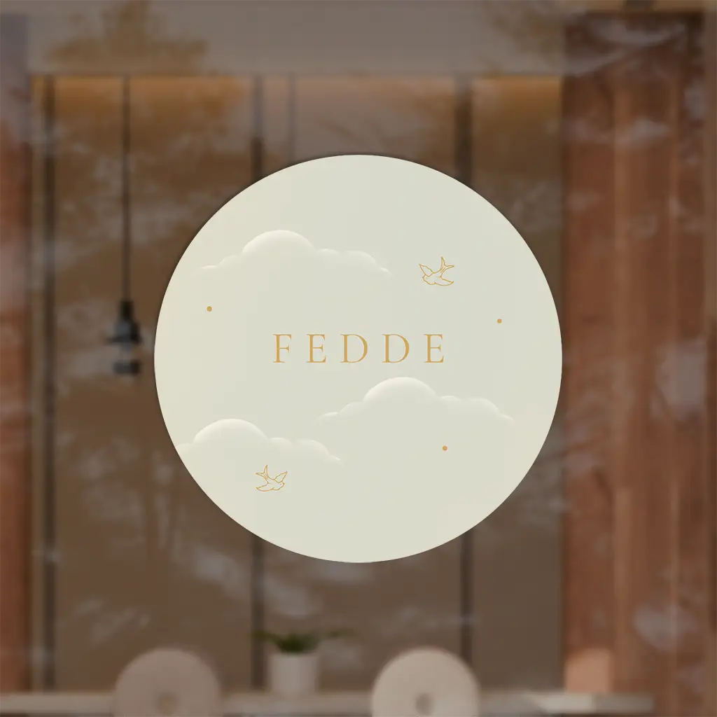 Ronde raamsticker groen met wolken en vogeltjes