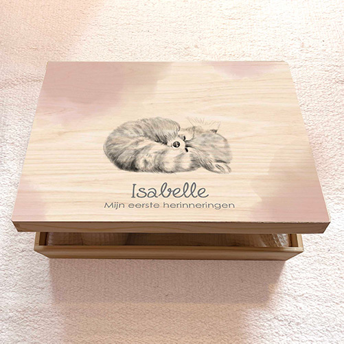 Luxe houten memory box met een schattige rode panda