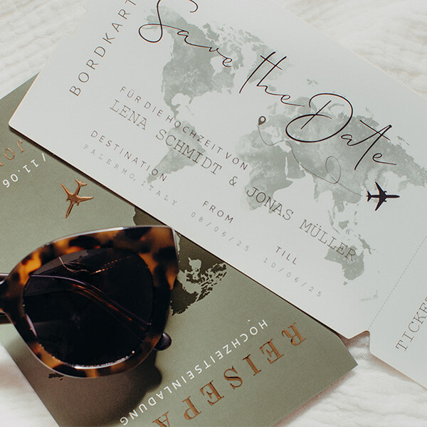 Tolle Save the date-Karte in Ticketform