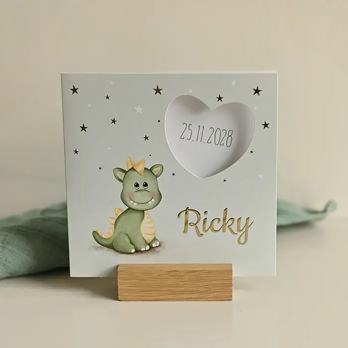 Geboortekaartje hartjes doorkijkje en lief draakje