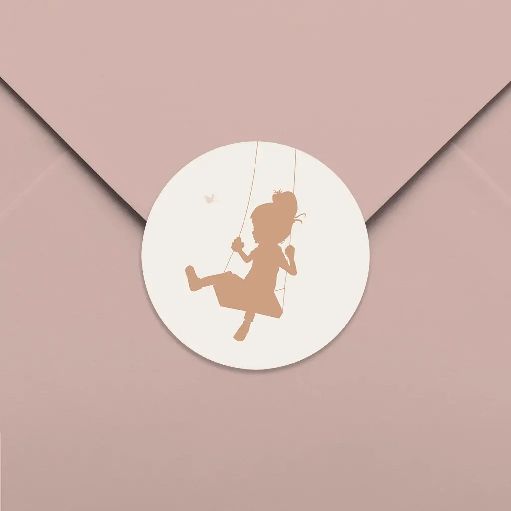 Sluitsticker meisje schommel aardetinten - per 25 stuks