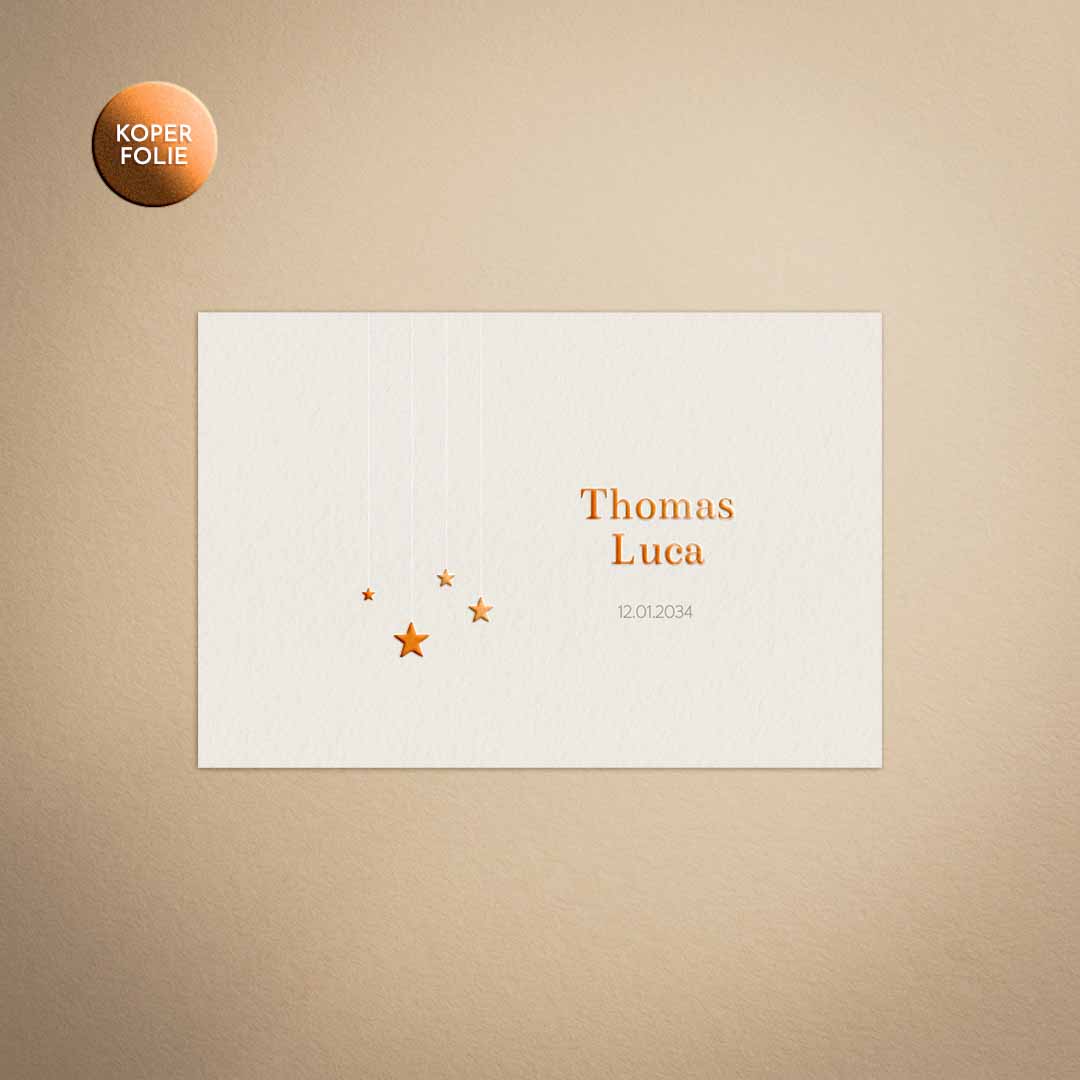 Genderneutraal geboortekaartje met sterretjes in koperfolie